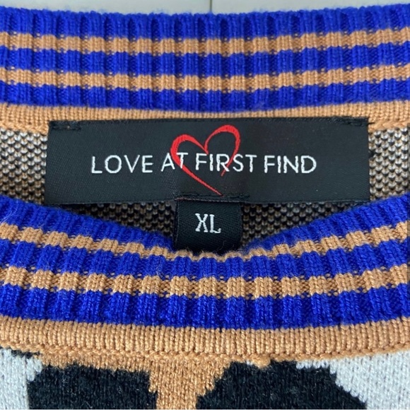 Love At First Find Leopard Sweater Size XL - Picture 2 of 4